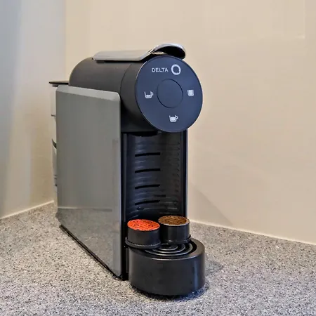 Lovely Fully Equipped Near Subway N7 * Лісабон