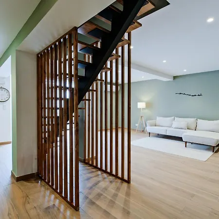 Lovely Fully Equipped Near Subway N7 * Лісабон