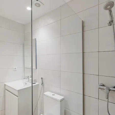 Lovely Fully Equipped Near Subway N7 Appartement Lisboa