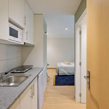 Apartament Lovely Fully Equipped Near Subway N7 Lizbona