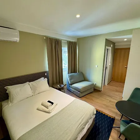 Lovely Fully Equipped Near Subway N7 *